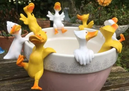 Duck Pot hangers - yellow