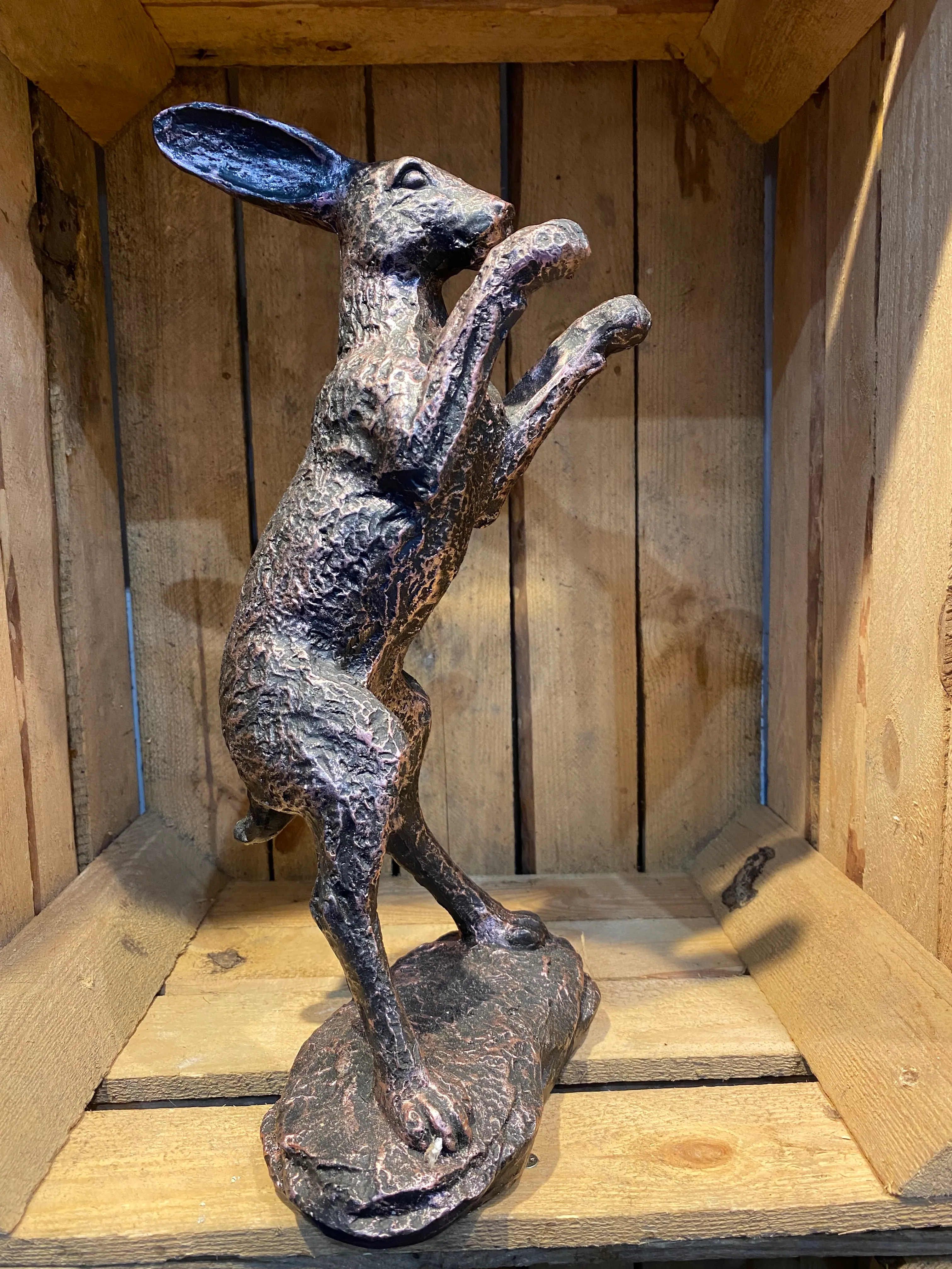 Boxing hare 2 - bronze