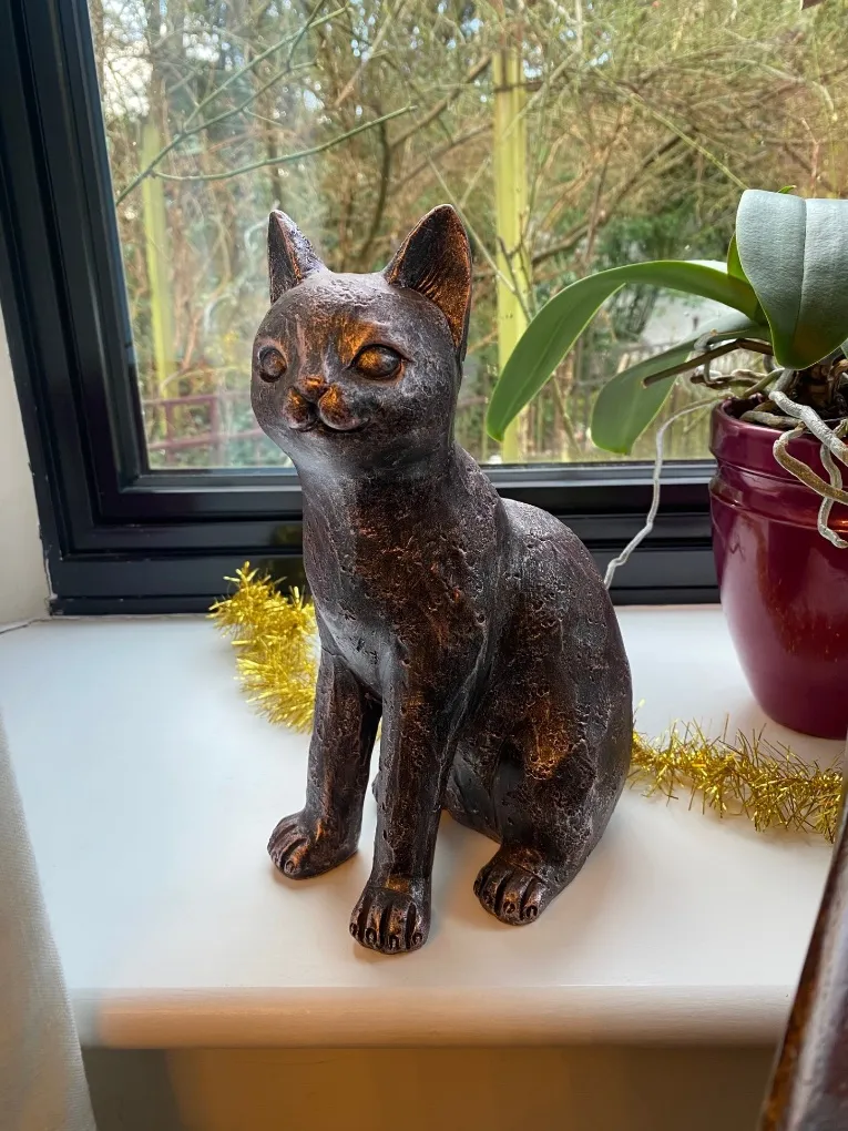 Sitting Cat Bronze