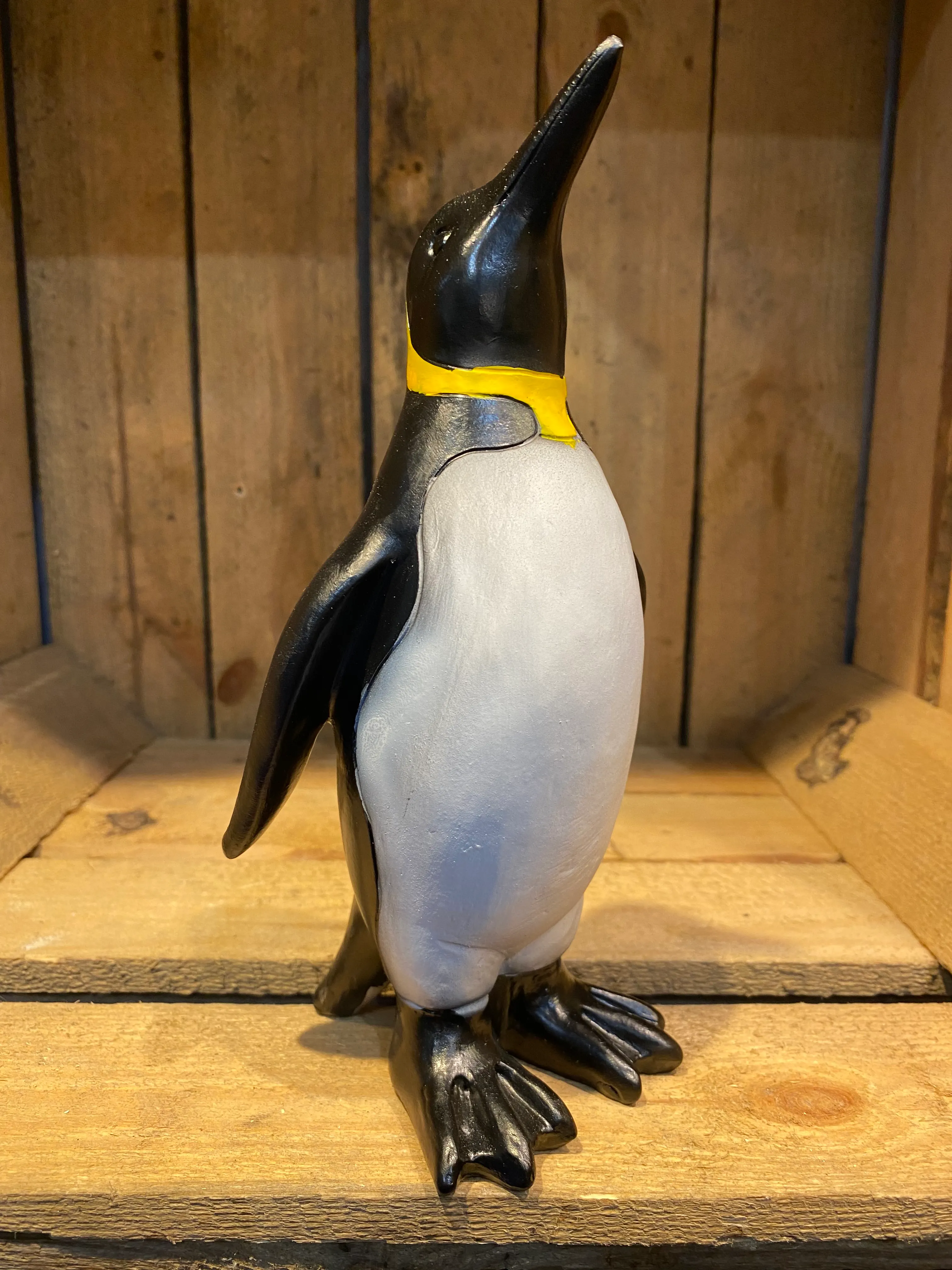 Emperor Penguin Up (Medium)