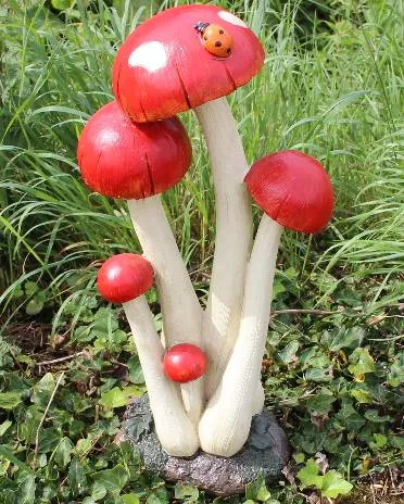 Toadstool - red spotted with ladybird